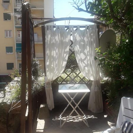 Appartamento Incantevole Con Giardino Генуя Екстер'єр фото